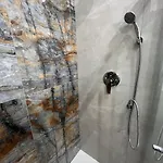 Ele Pantheon Apartamento