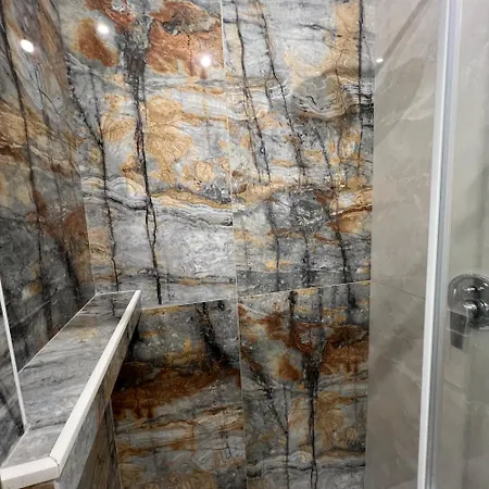 Ele Pantheon Apartamento