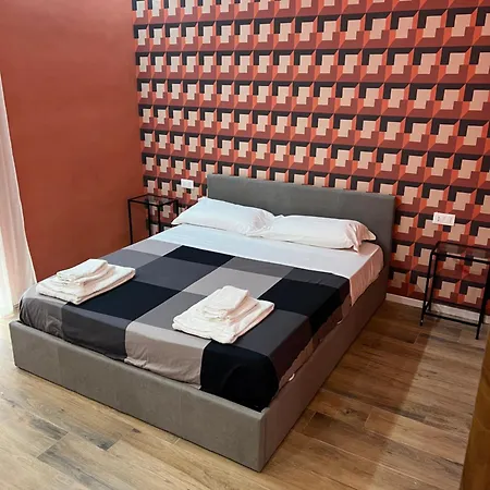 Ele Pantheon Apartmán *